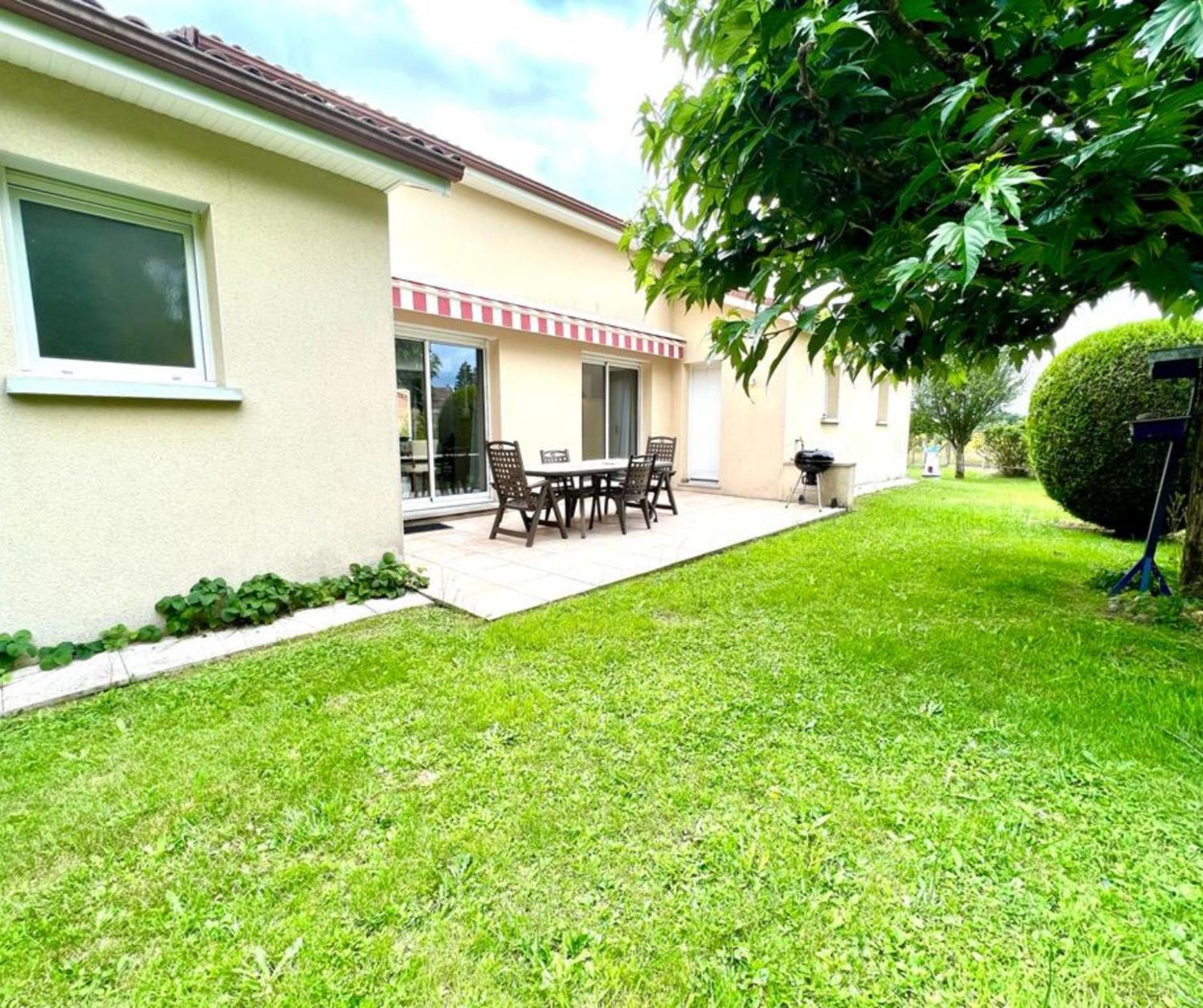La Garde Familiale Et Spacieuse Couzeix Экстерьер фото