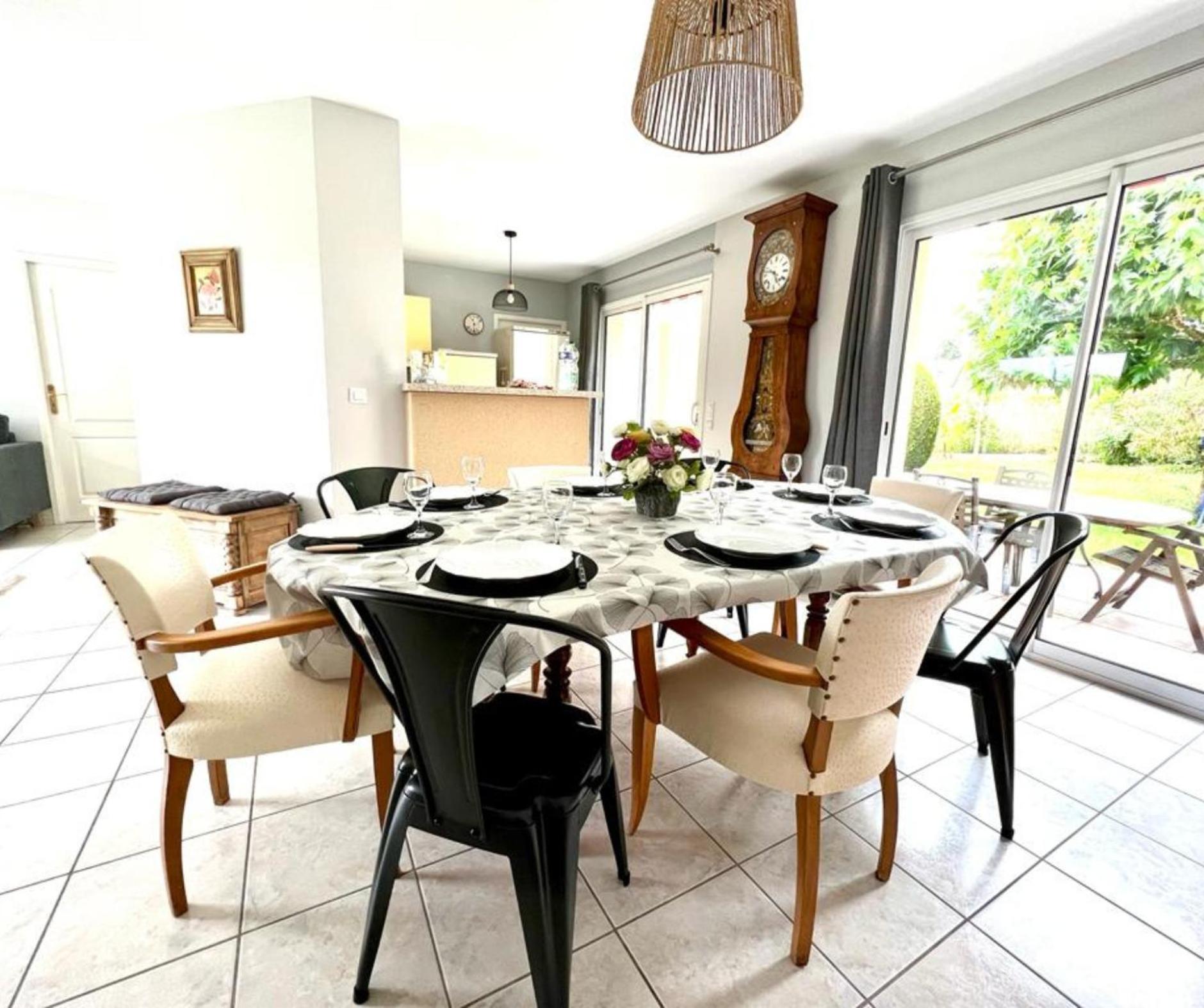 La Garde Familiale Et Spacieuse Couzeix Экстерьер фото